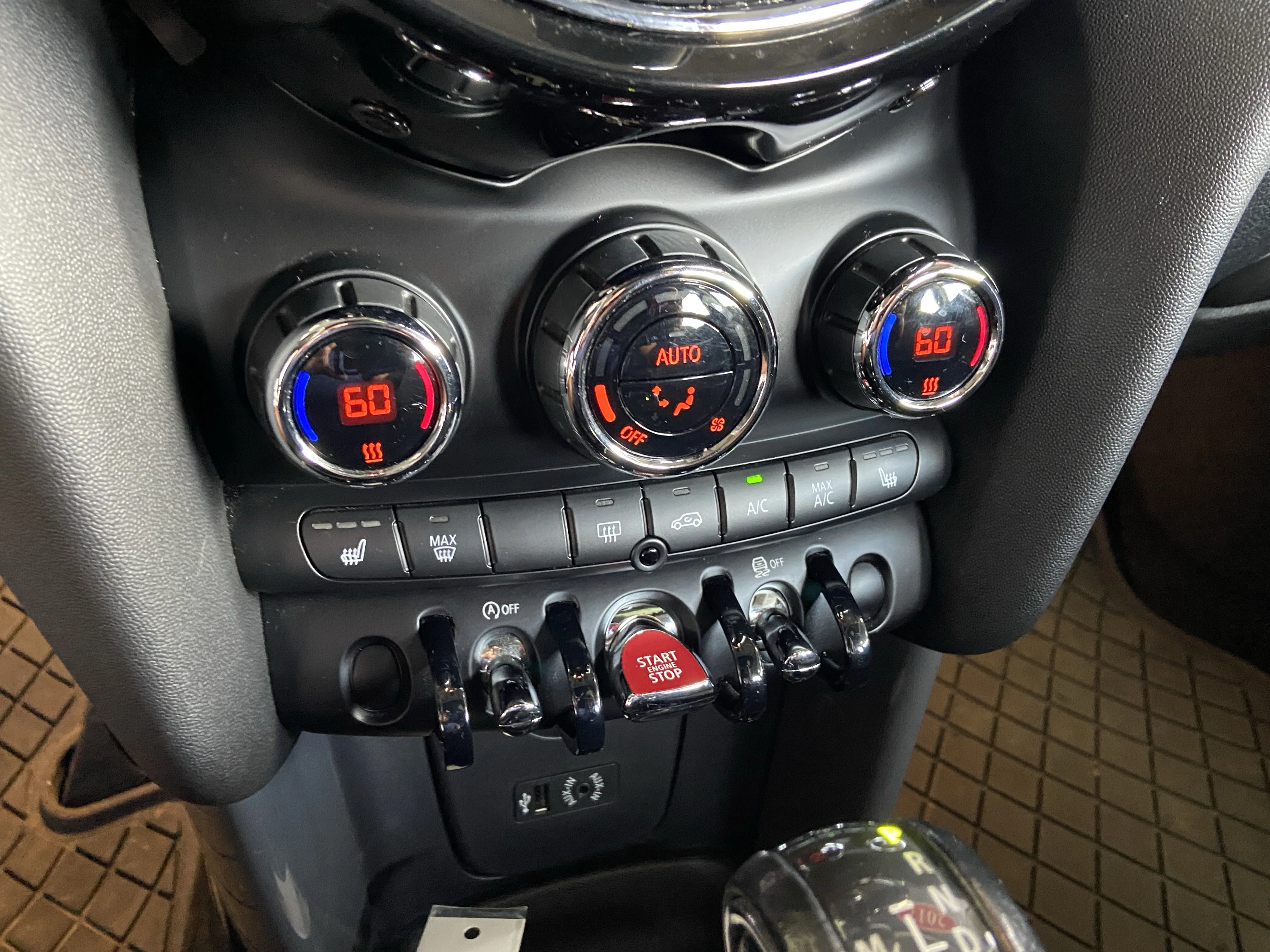 2017 MINI Cooper Base - Photo 19