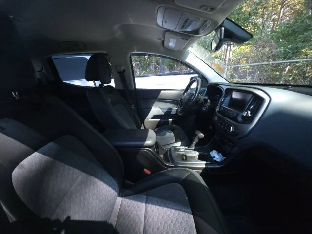 Used 2017 White Chevrolet Z71 image 14