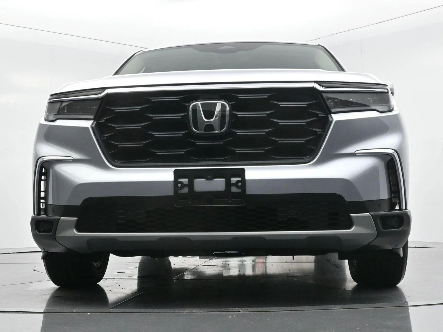 Used 2024 Lunar Silver Metallic Honda EX-L 7 Passenger image 47