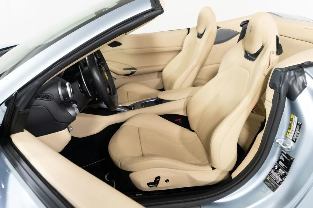 Used 2022 Grigio Alloy Ferrari Base image 5
