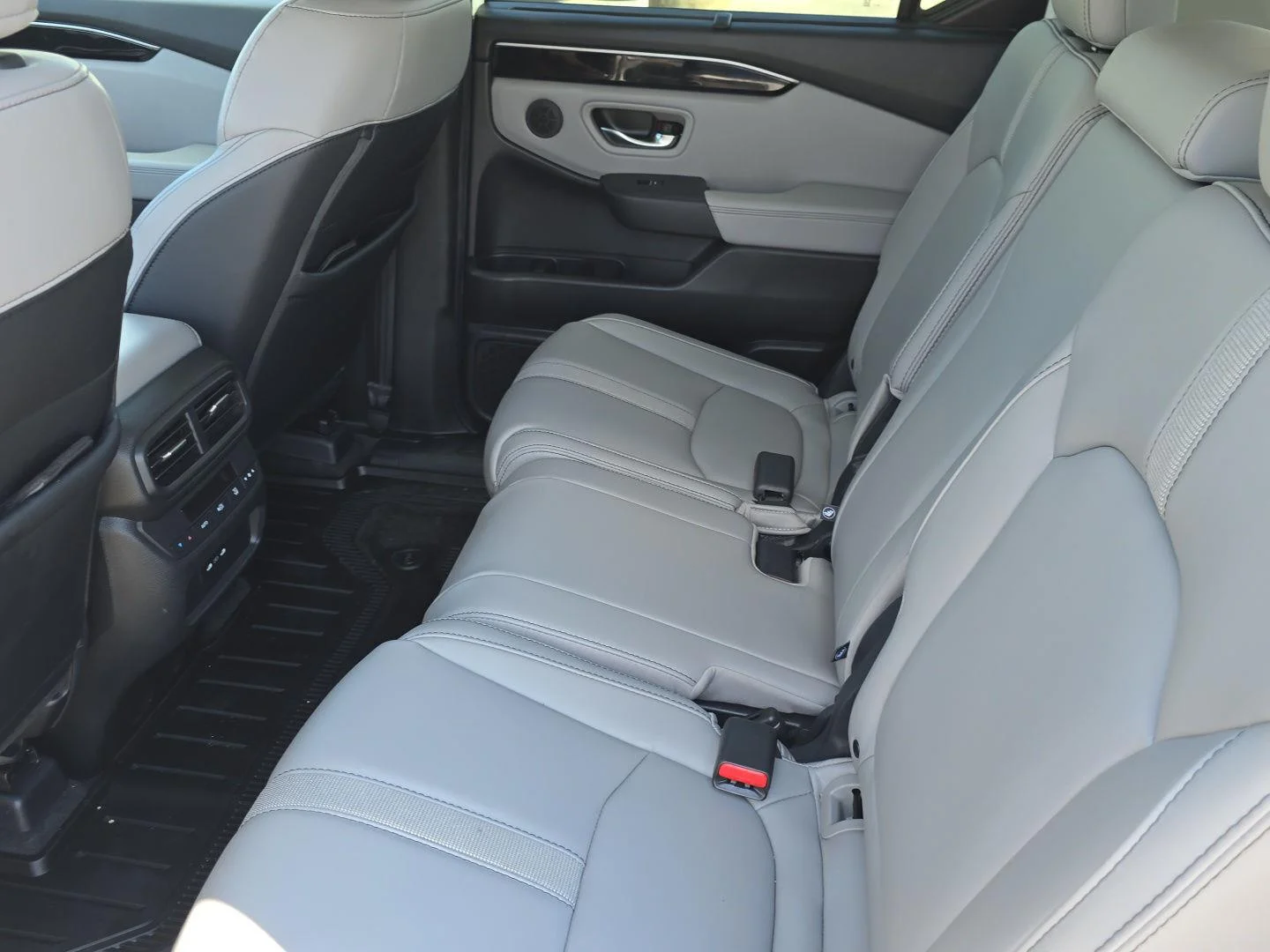 Used 2025 Platinum White Pearl Honda EX-L image 22