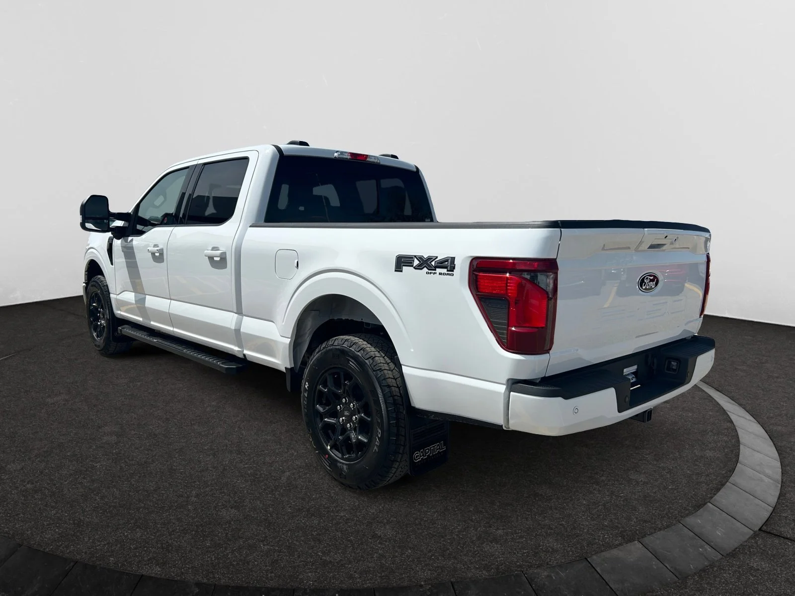 New 2026 Oxford White Ford XLT image 3