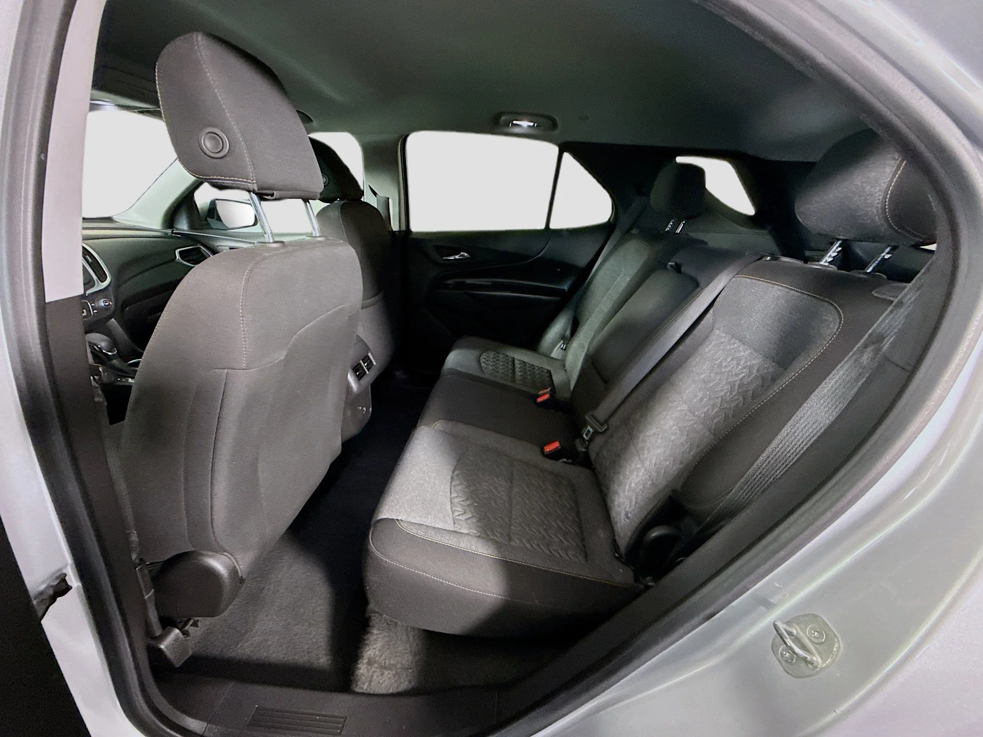 Used 2022 Silver Ice Metallic Chevrolet LT image 21