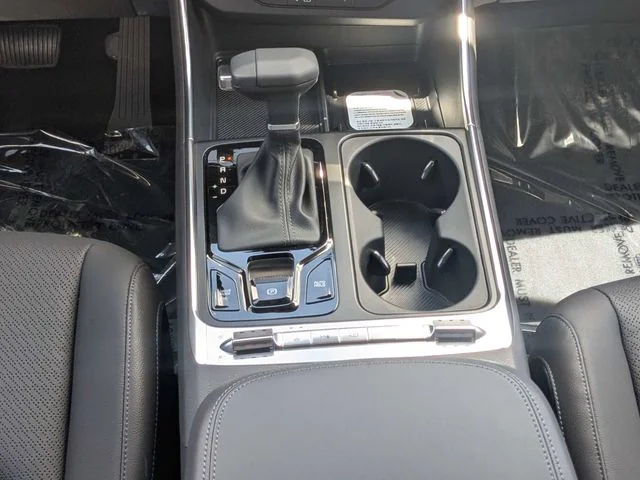 New 2026 Snow White Pearl Kia SX Prestige image 20