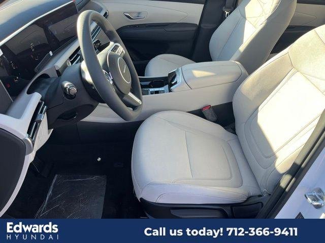 New 2025 White Hyundai SE AWD image 17