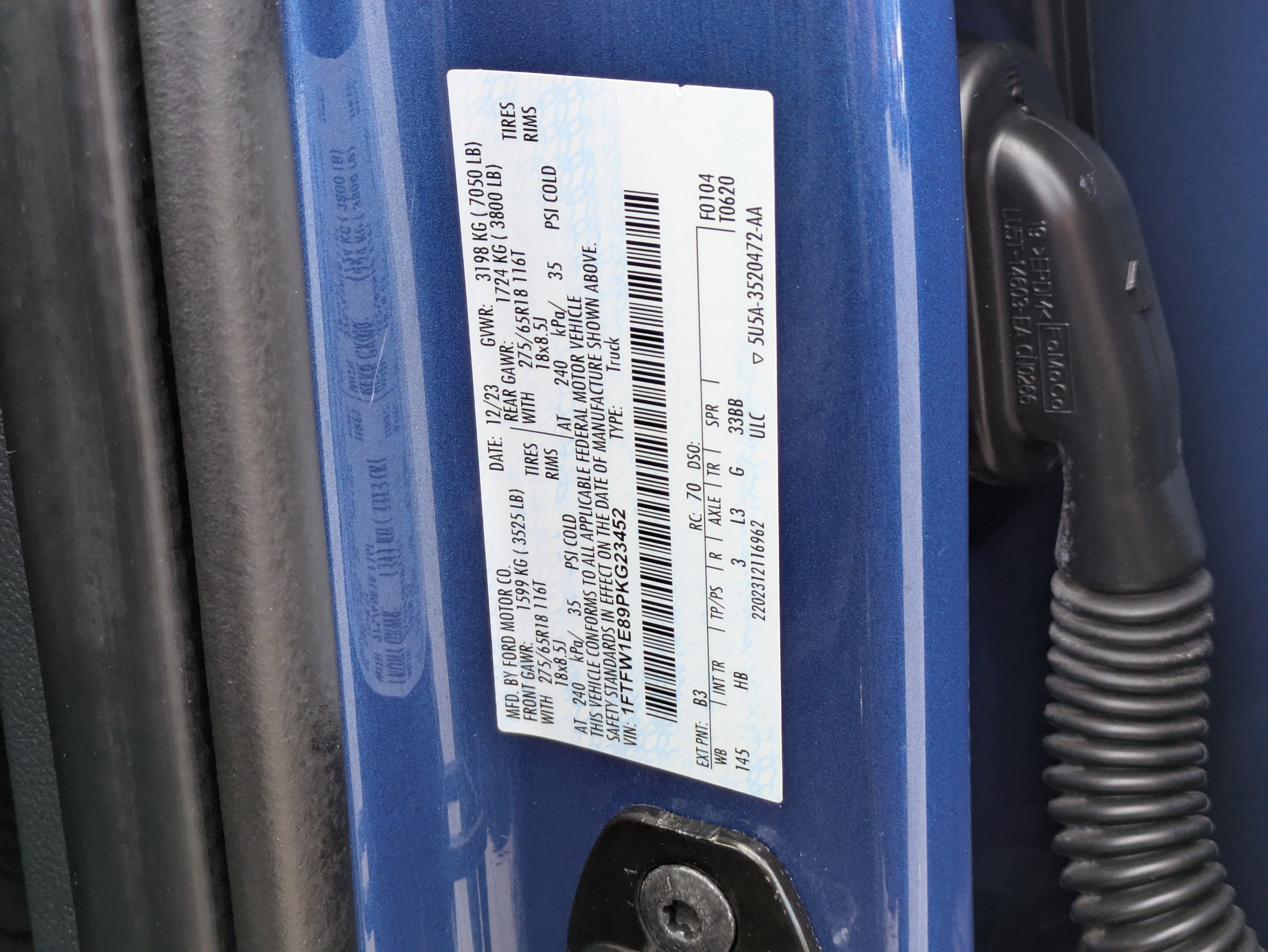 Used 2023 Blue Metallic Ford LARIAT image 30