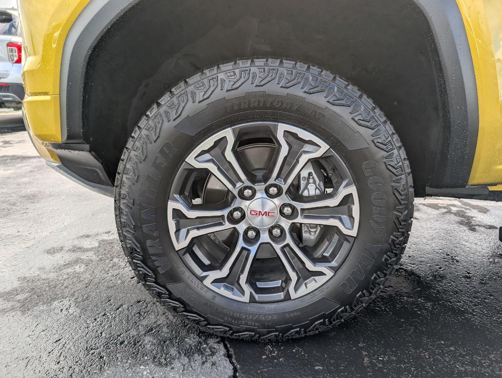 Used 2023 Solar Flare Metallic GMC 4WD AT4 image 9