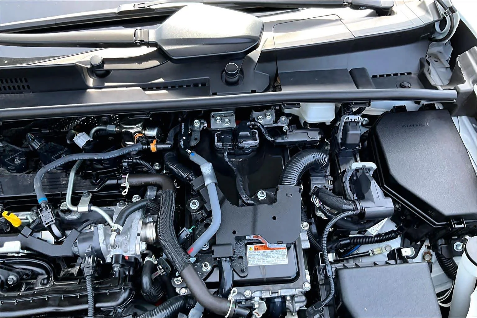 Used 2024 Wind Chill Pearl Toyota LE image 32