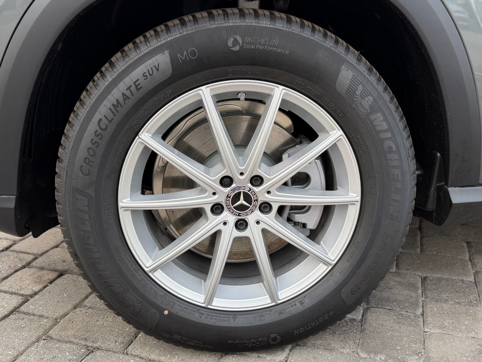 New 2026 Selenite Gray Metallic Mercedes-Benz GLE 350 image 13