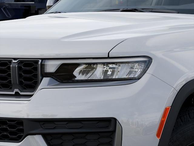 New 2026 Bright White Clear-Coat Exterior Paint Jeep Laredo image 6