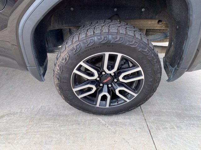 Used 2022 Black GMC AT4 image 8