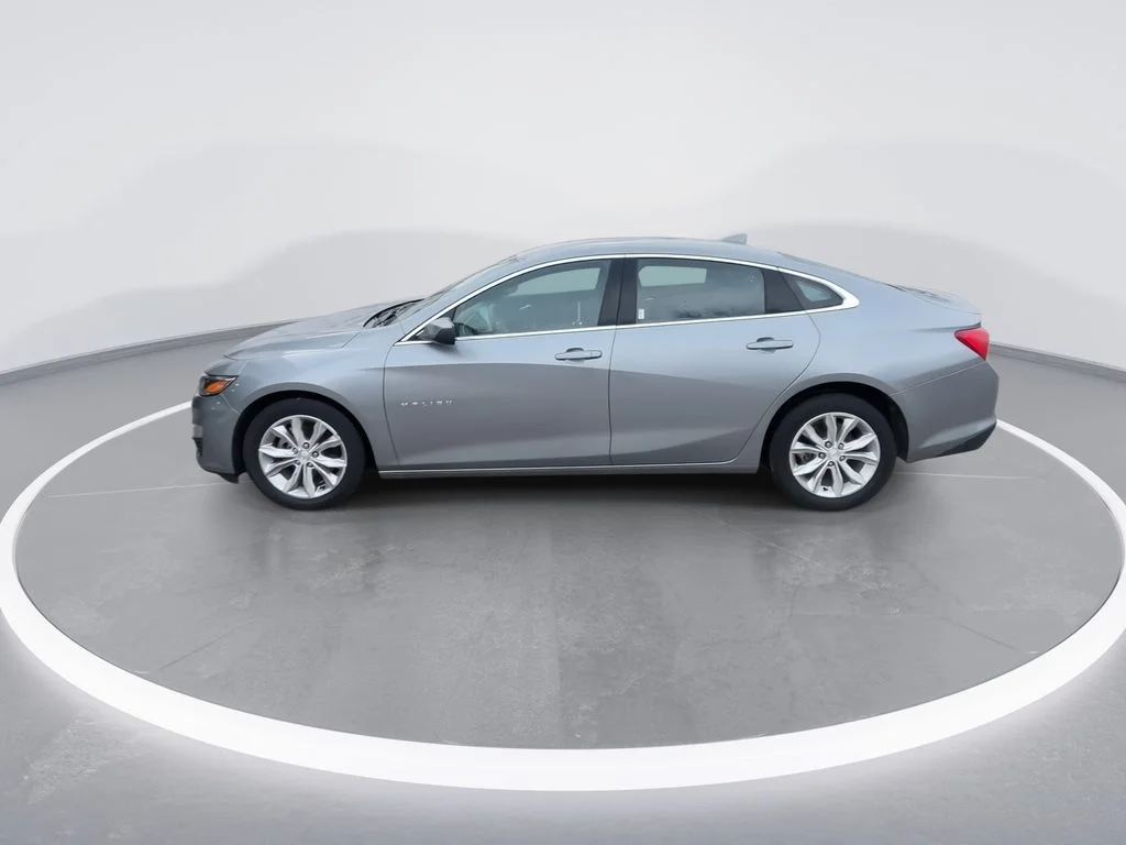 Used 2024 Gray Chevrolet LT image 5