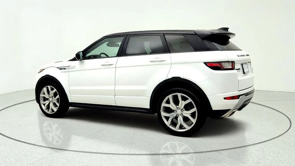 Used 2016 Fuji White Land Rover 5dr Hatchback Autobiography w/ Ebony Headliner image 7