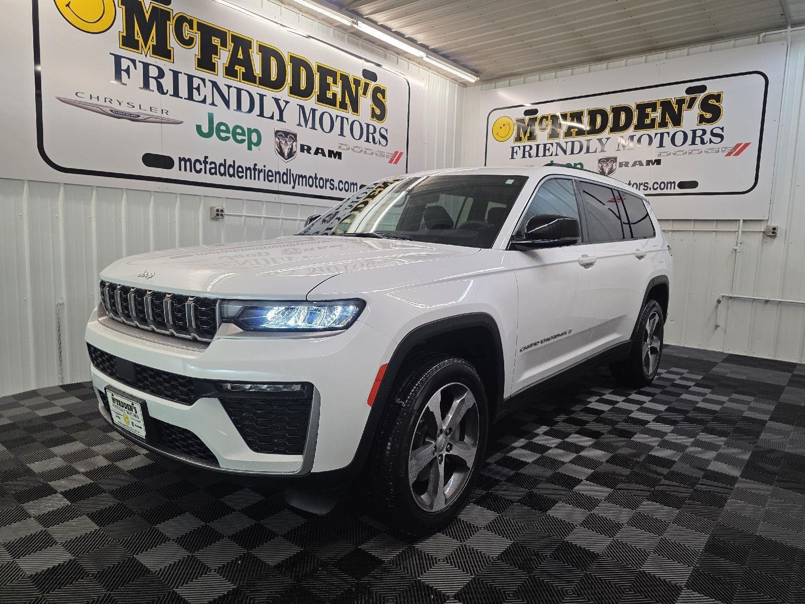 Used 2026 Bright White Clearcoat Jeep Limited image 4