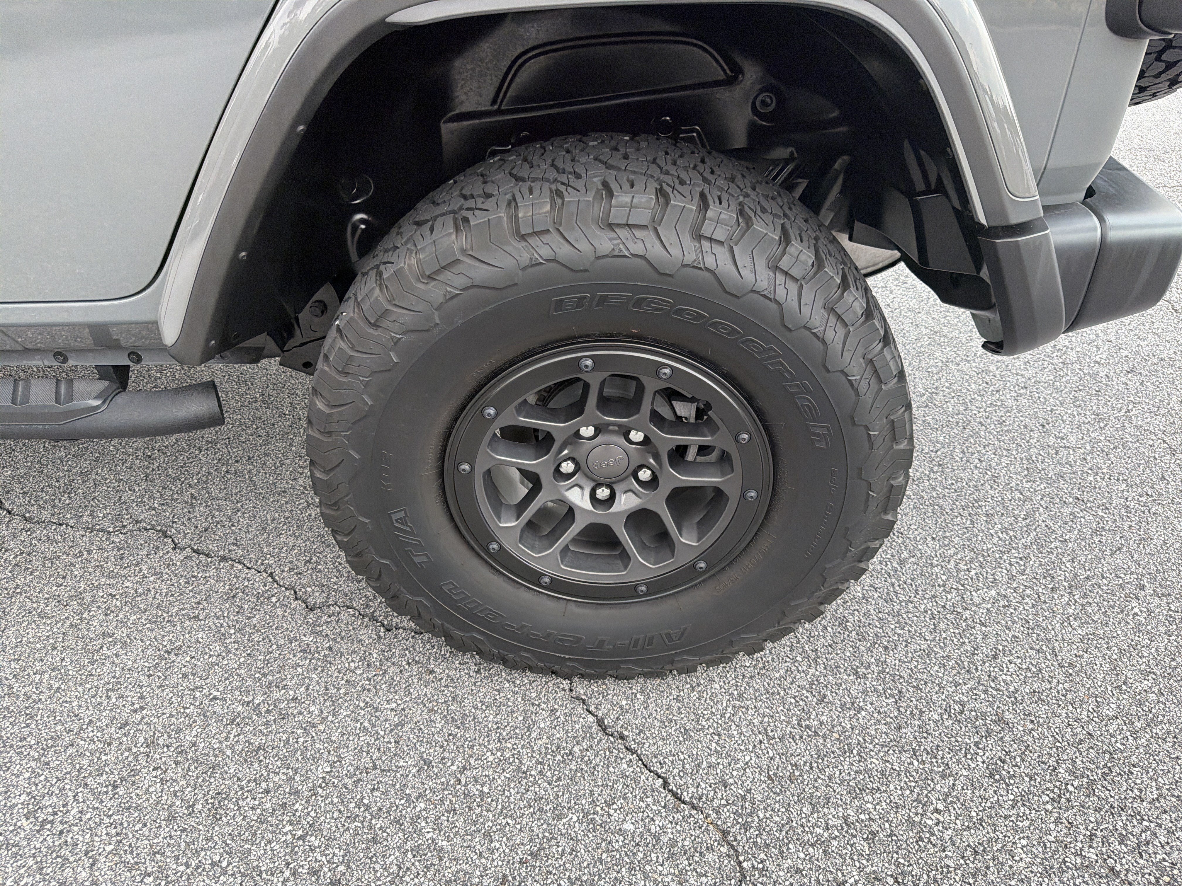 Used 2023 Sting-Gray Clearcoat Jeep Sport image 24