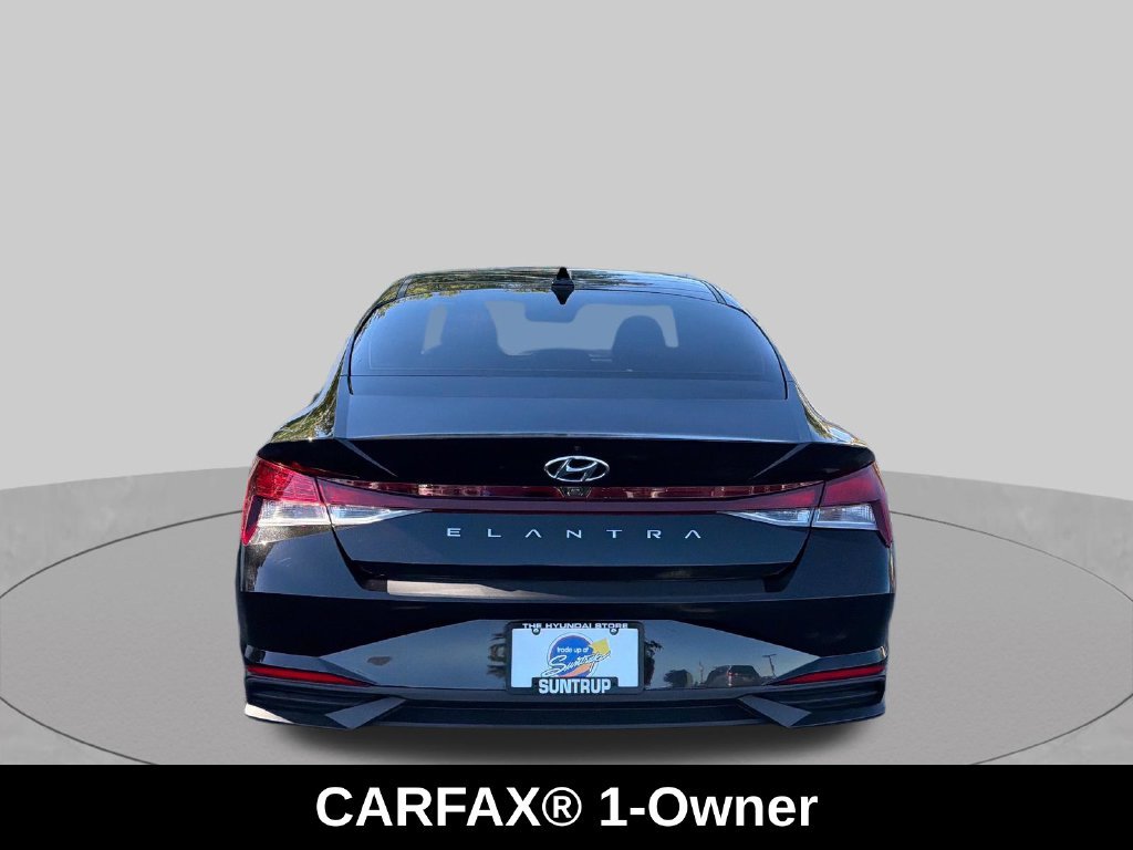 Used 2023 Phantom Black Hyundai SEL image 4