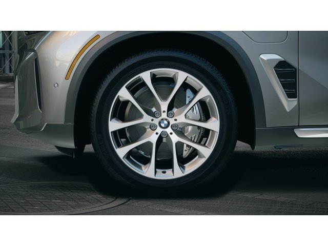 New 2026 Skyscraper Grey Metallic BMW  image 7