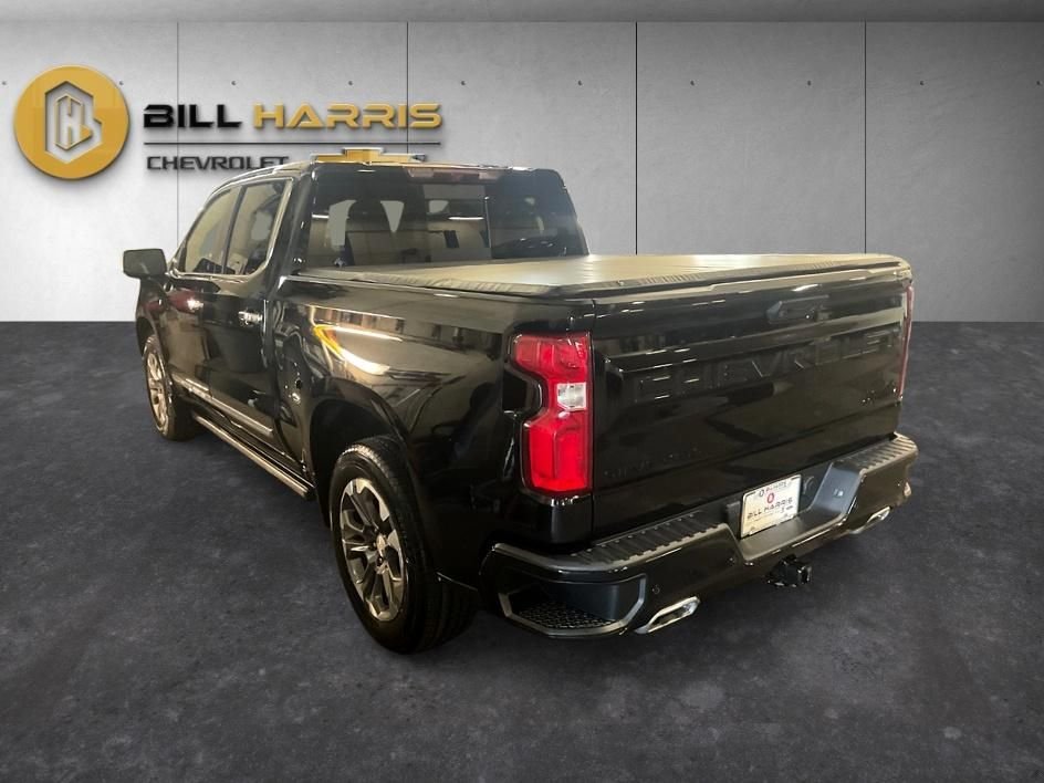Used 2022 Black Chevrolet High Country image 12