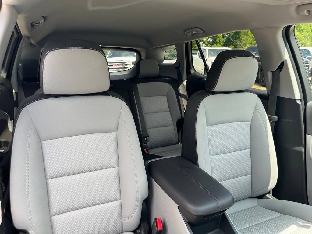 Used 2024 Sterling Metallic GMC SLE image 37