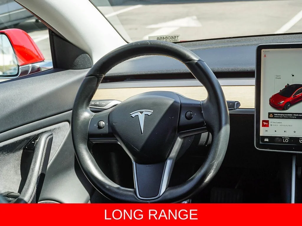 Used 2018  Tesla Long Range image 16