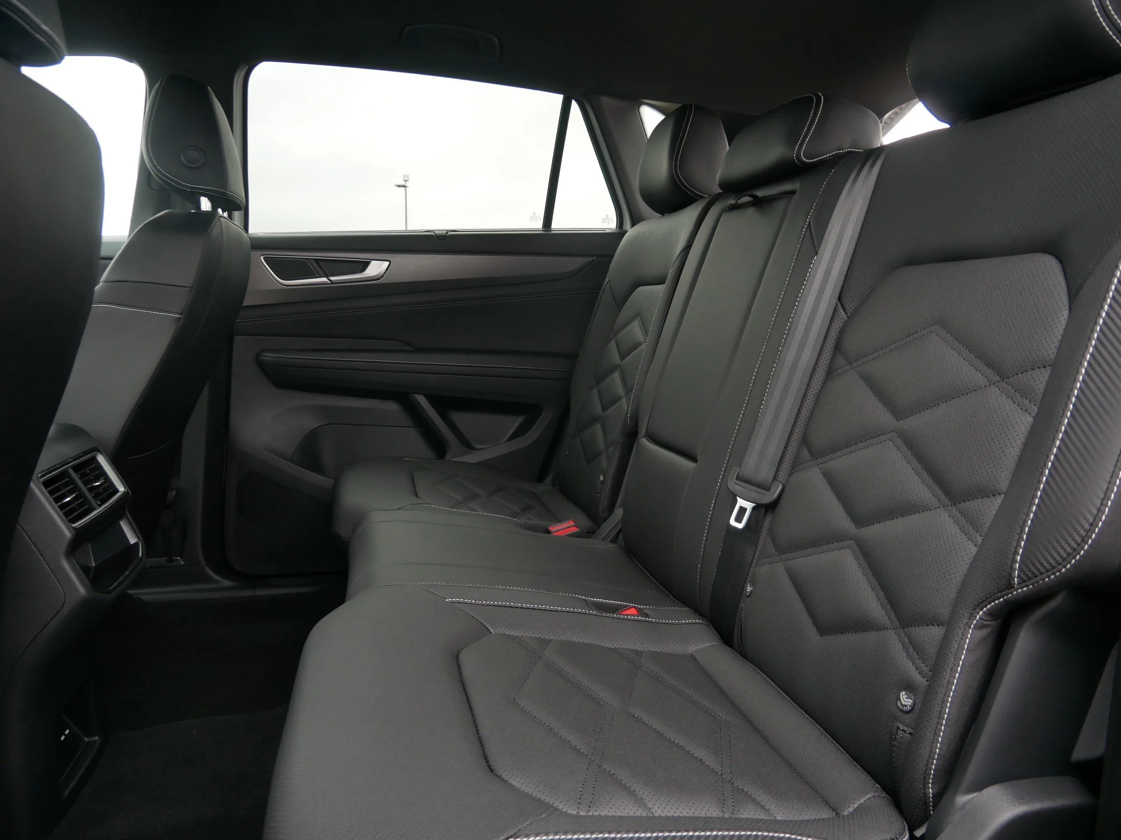 2026 Volkswagen Atlas Cross Sport SE w/Tech - Photo 5