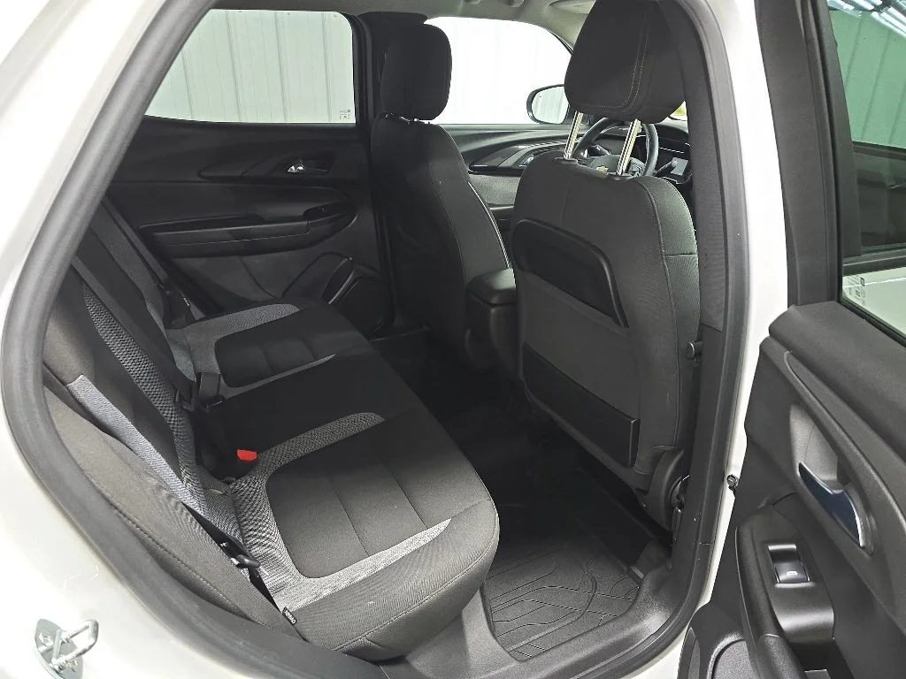 Used 2023 White Chevrolet LT image 17