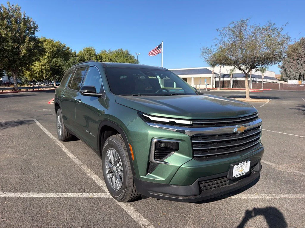 2027 Chevrolet Traverse LT