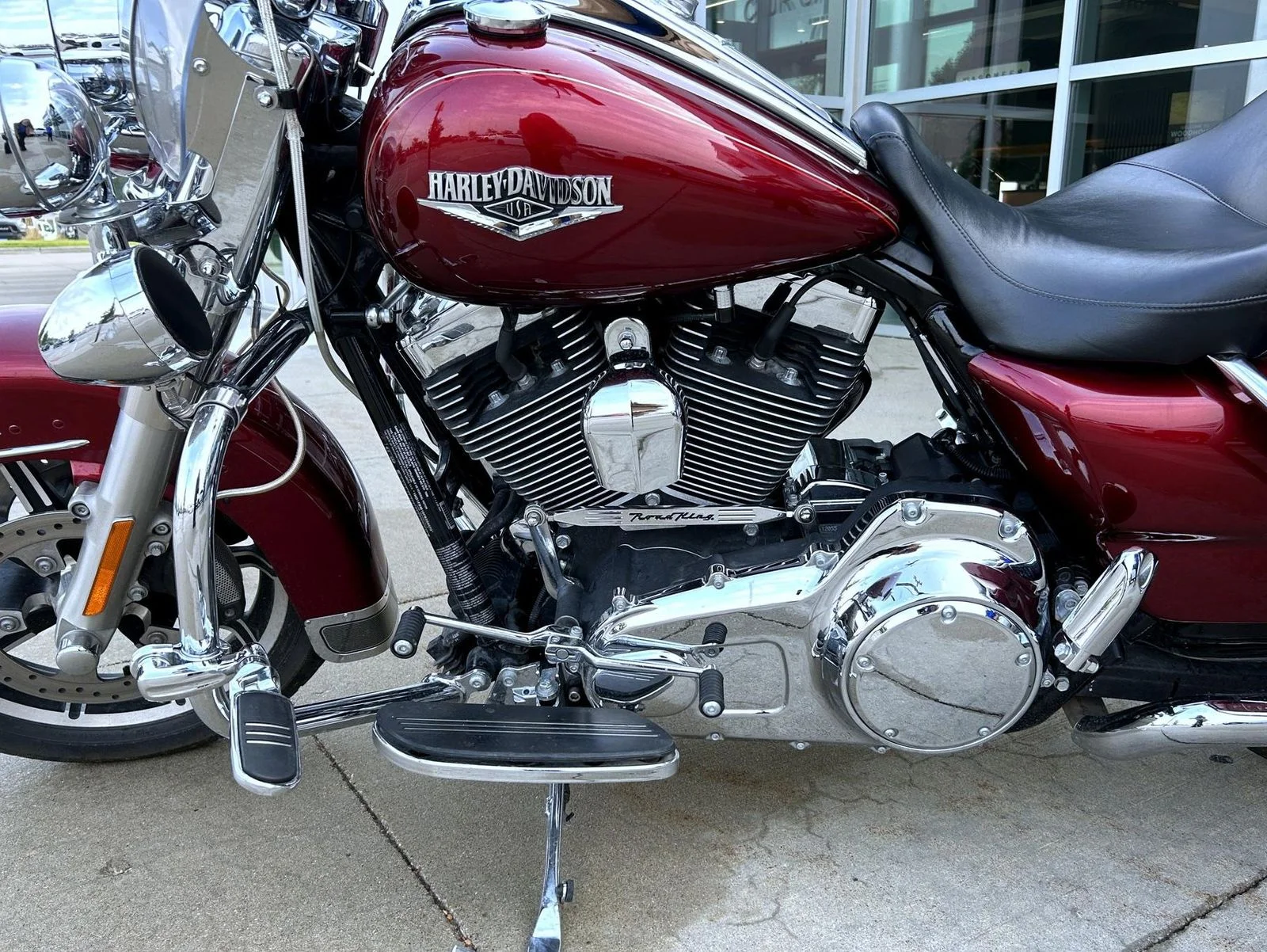 Used 2015 Red Harley-Davidson Road King image 17