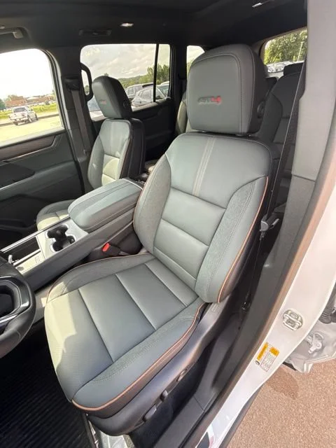 2026 GMC Acadia AT4 - Photo 37