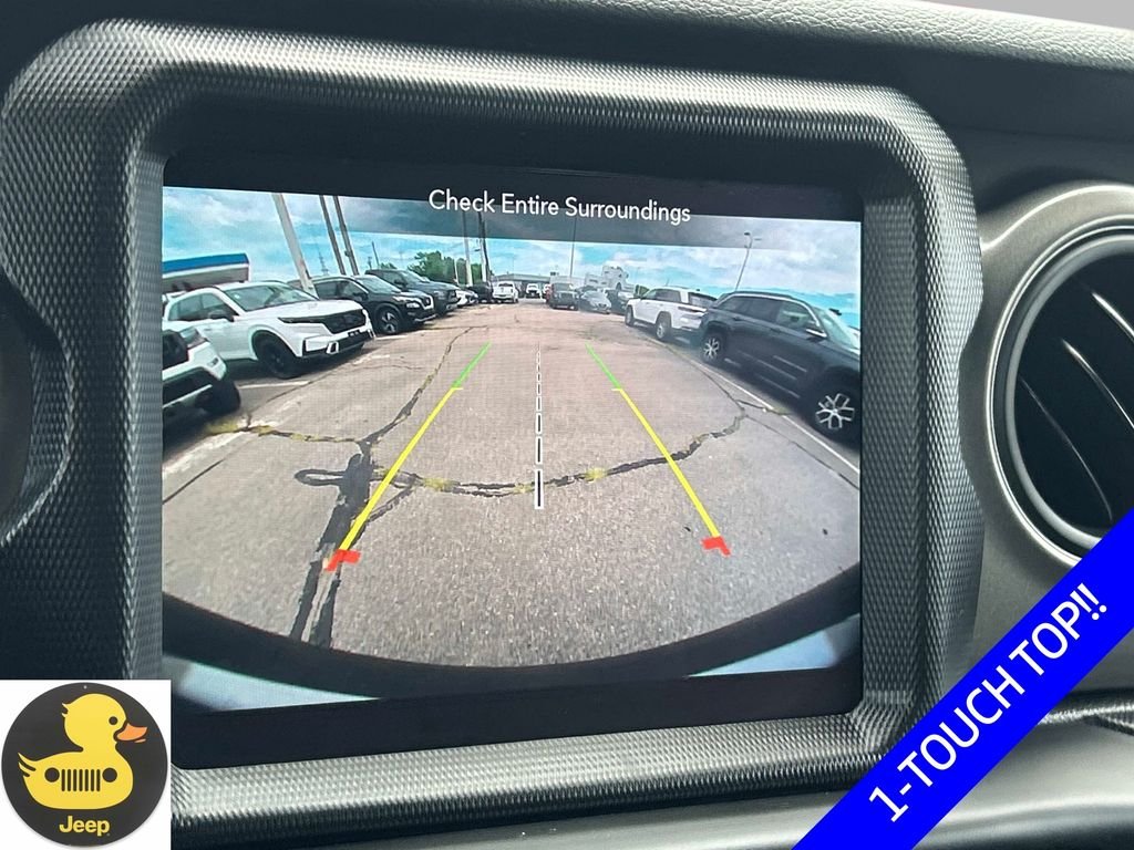 Used 2023  Jeep Sport S image 30