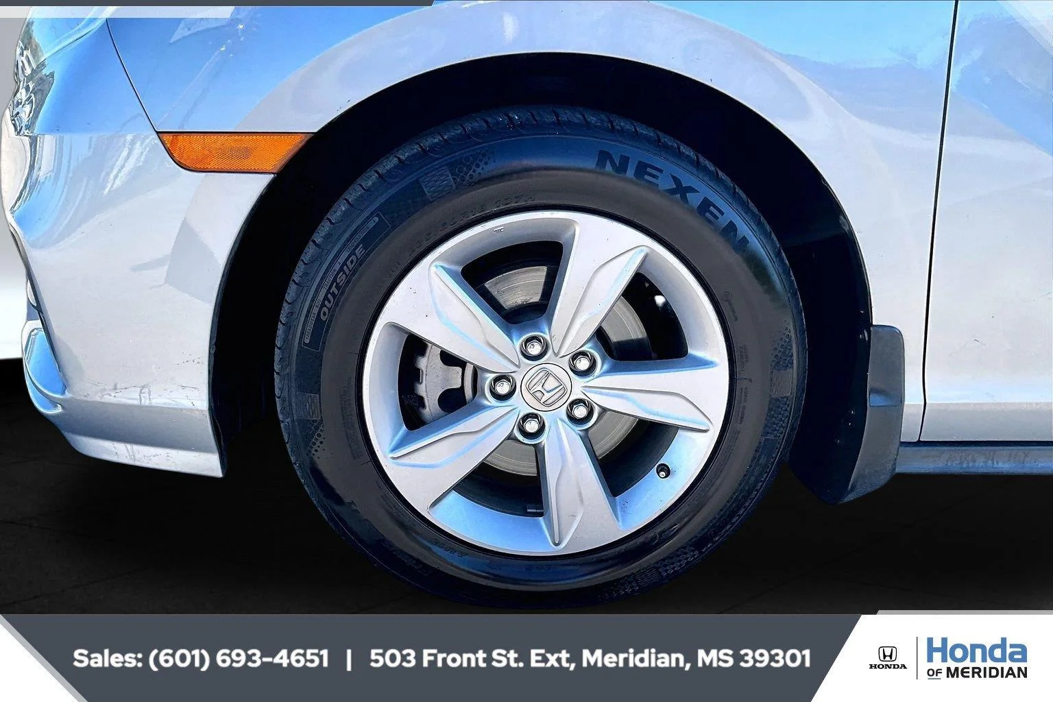 Used 2019 Lunar Silver Metallic Honda EX-L image 7
