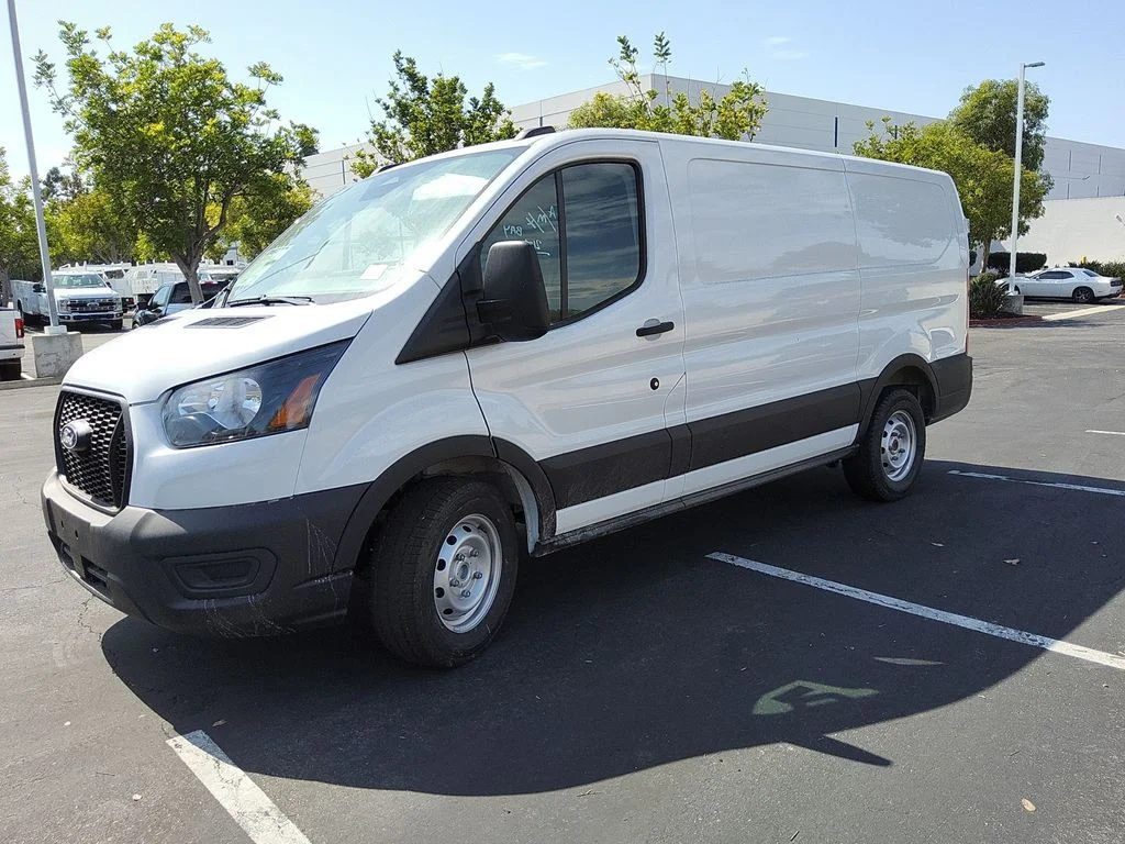 New 2026 Oxford White Ford Base image 2