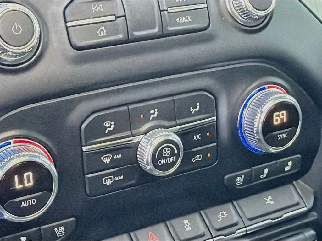 Used 2019 Onyx Black GMC Denali image 21