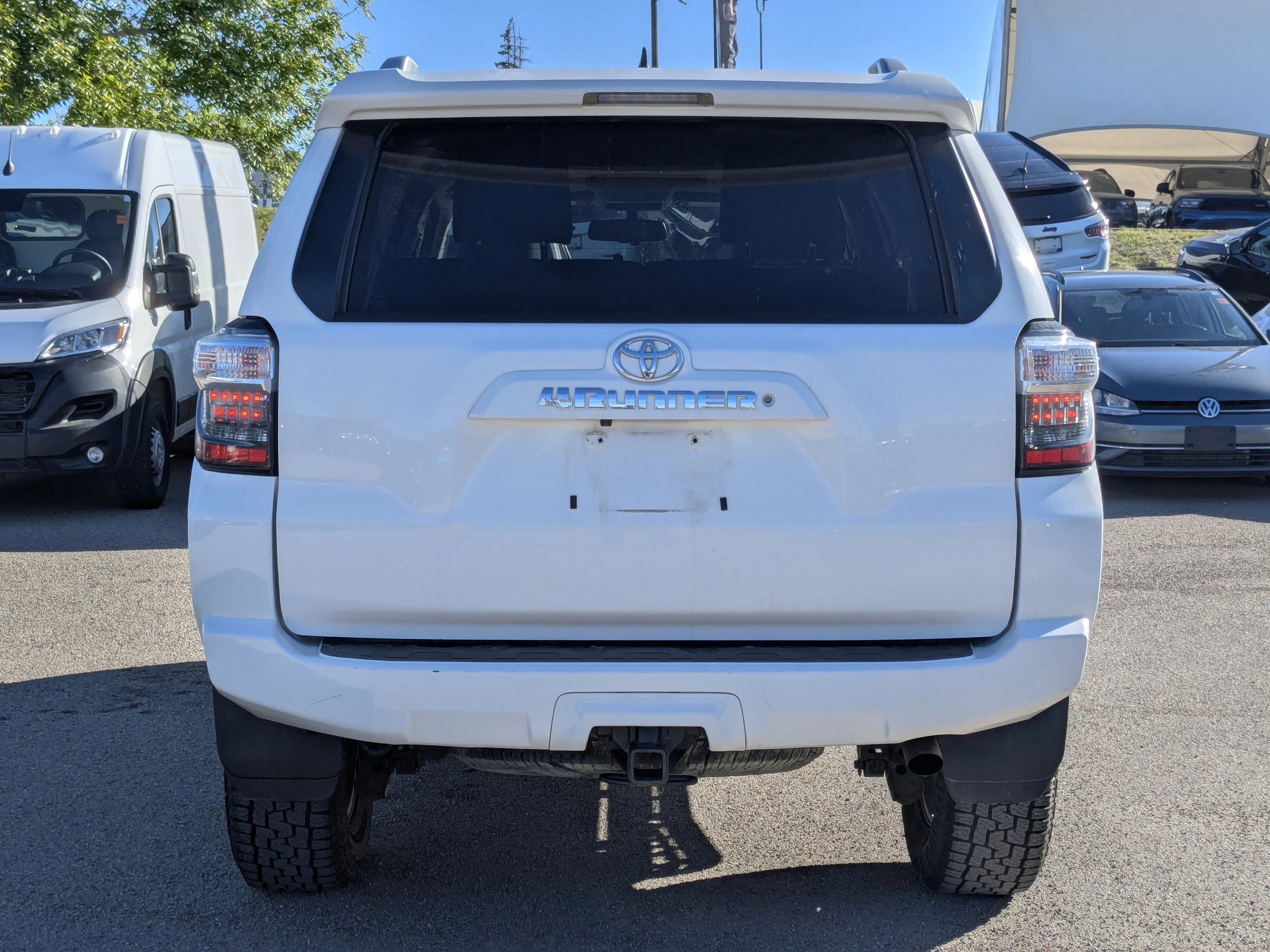 Used 2018 White Toyota 4DR SUV 4WDSR5 - Sunroof - Leather - Heated Seats & More image 6