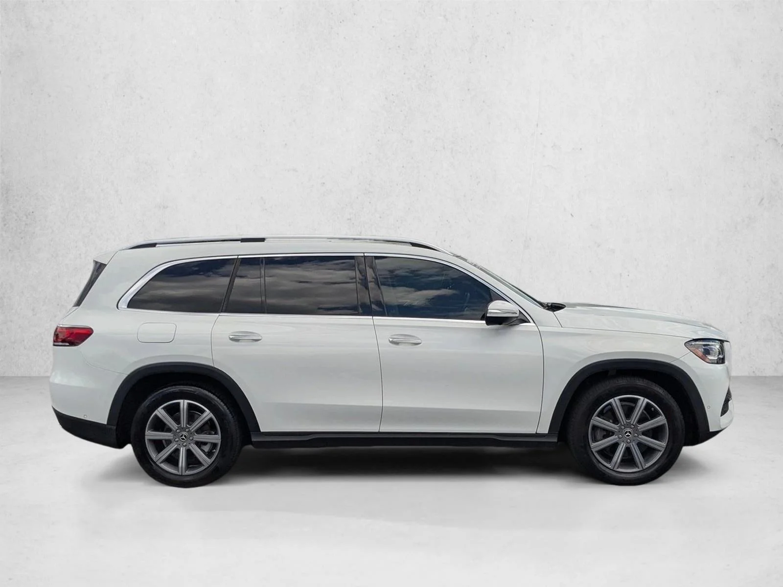 Used 2023 Polar White Mercedes-Benz GLS 450 image 4