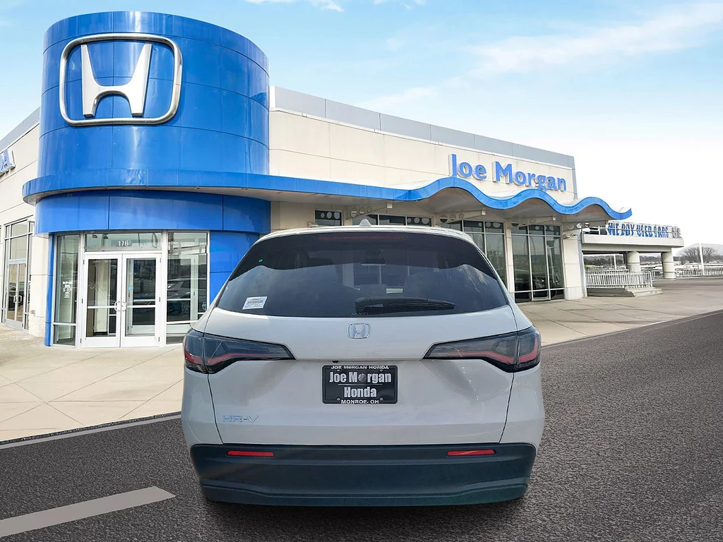 New 2027 Platinum White Pearl Honda LX image 4