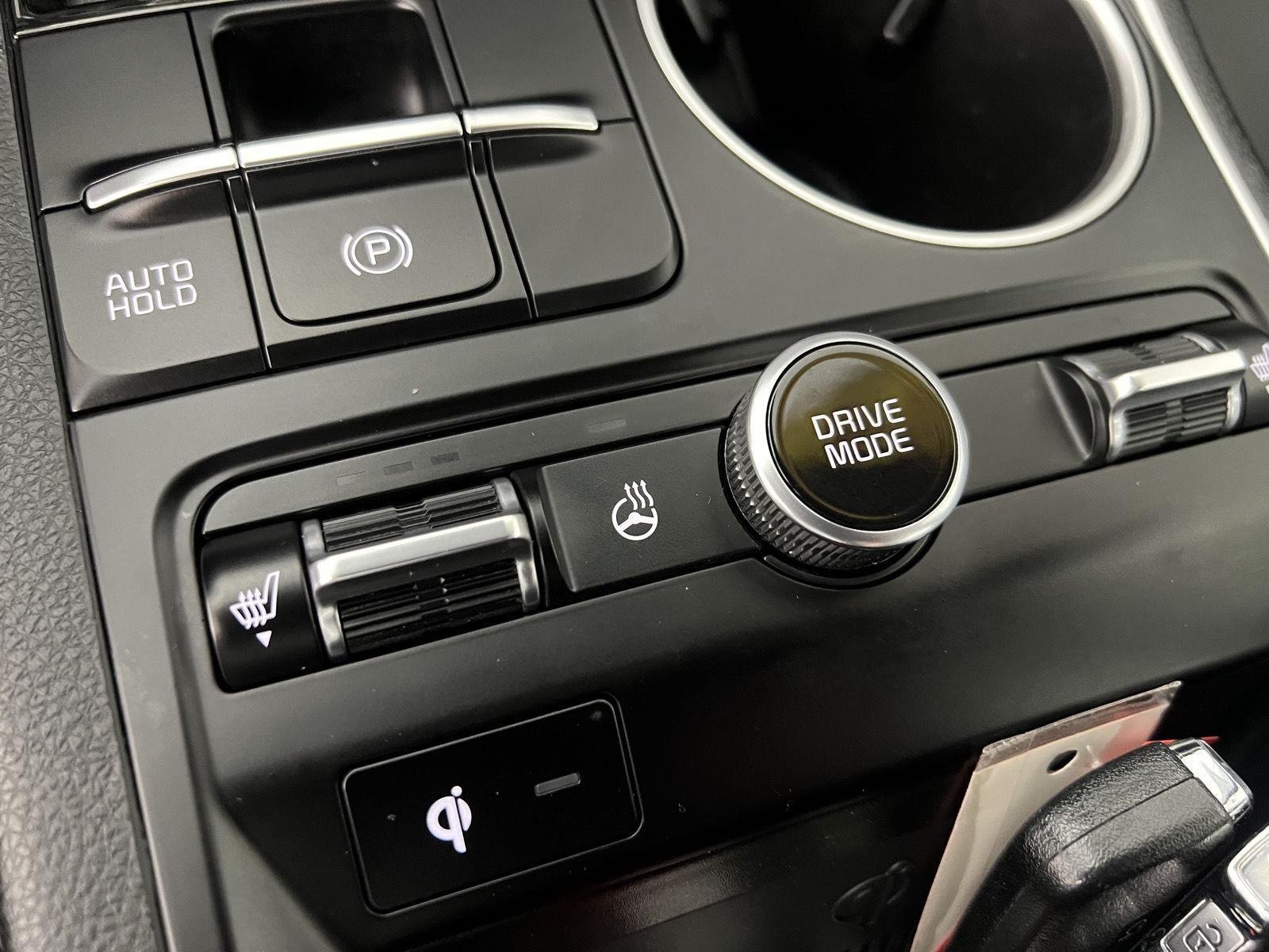 Used 2024 Glacial White Pearl Kia GT-Line image 9
