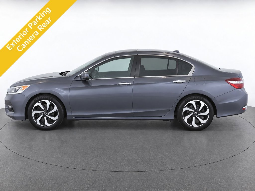 Used 2017  Honda EX image 7