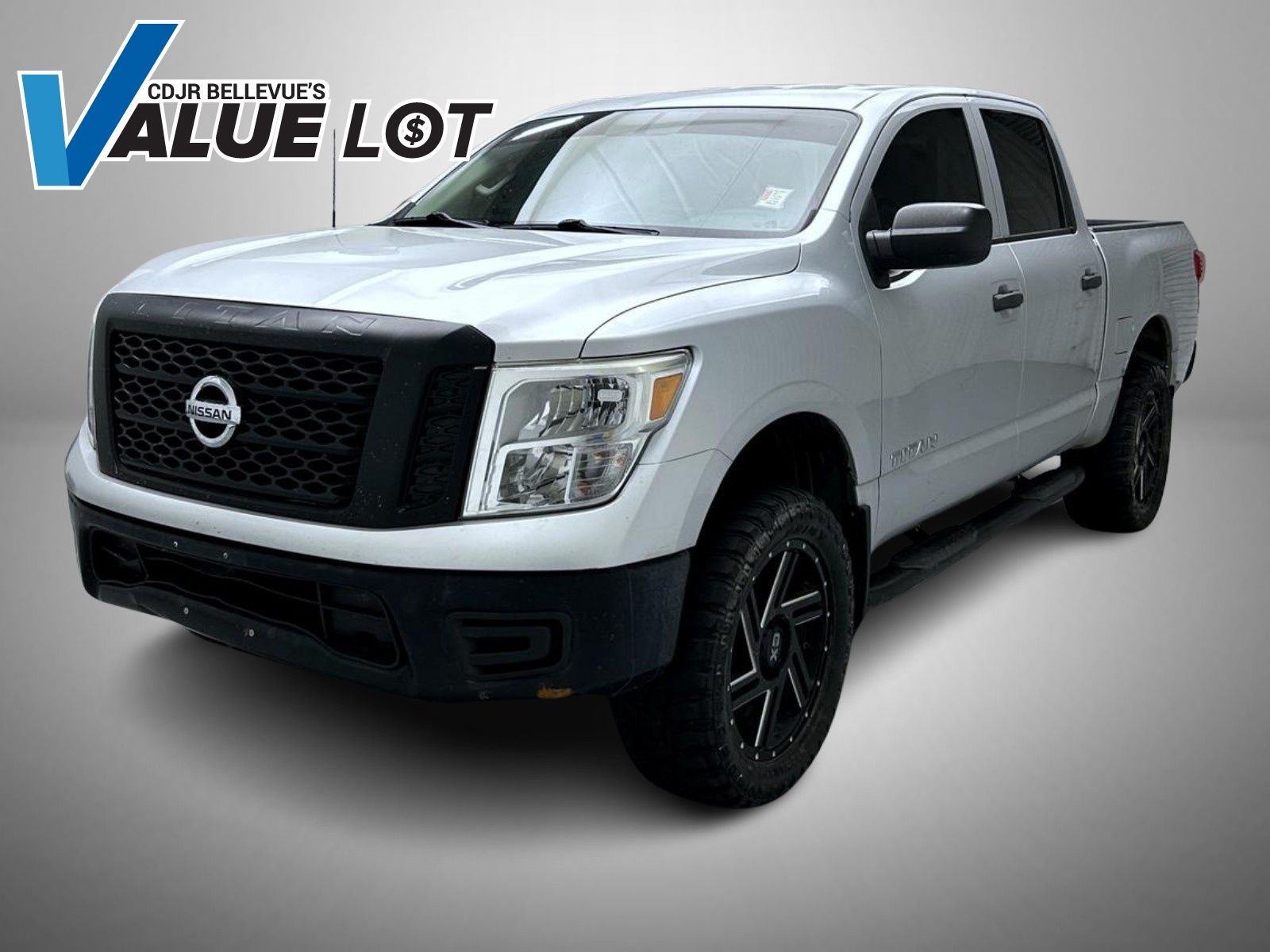 Used 2017 Silver Nissan S image 1