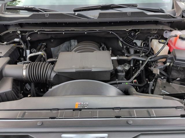 New 2025 Summit White Chevrolet Work Truck image 28