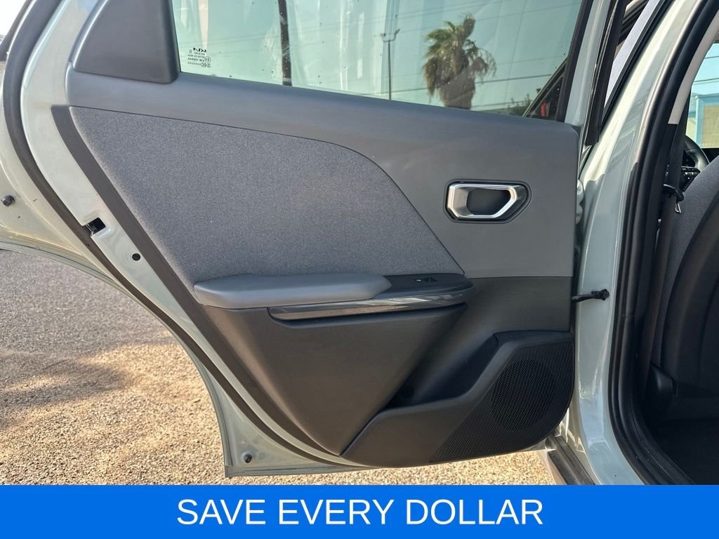 Used 2025  Kia EX image 14