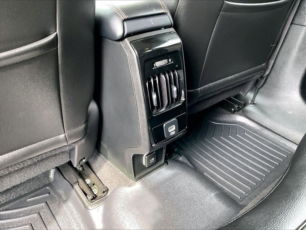 Used 2022 Silver Jeep Limited image 26