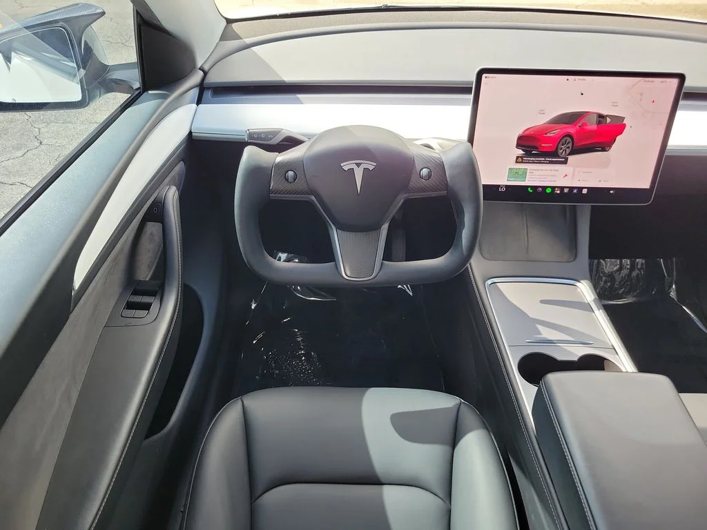 Used 2024 White Tesla Long Range image 18