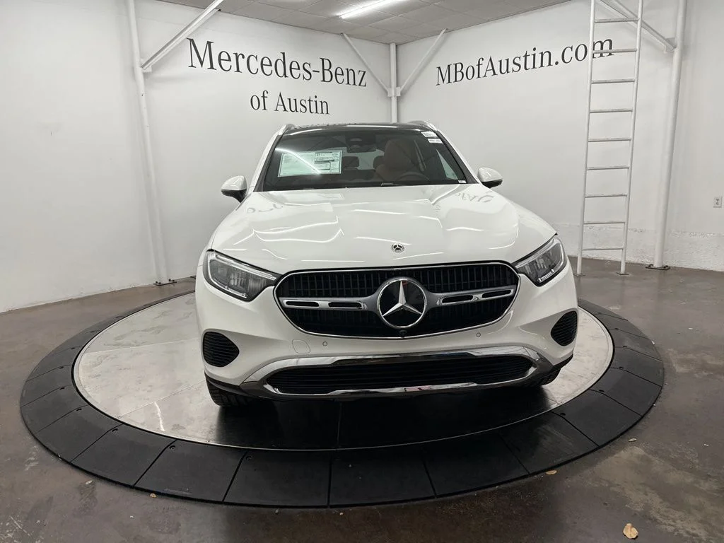 Used 2026 White Mercedes-Benz GLC 300 image 2