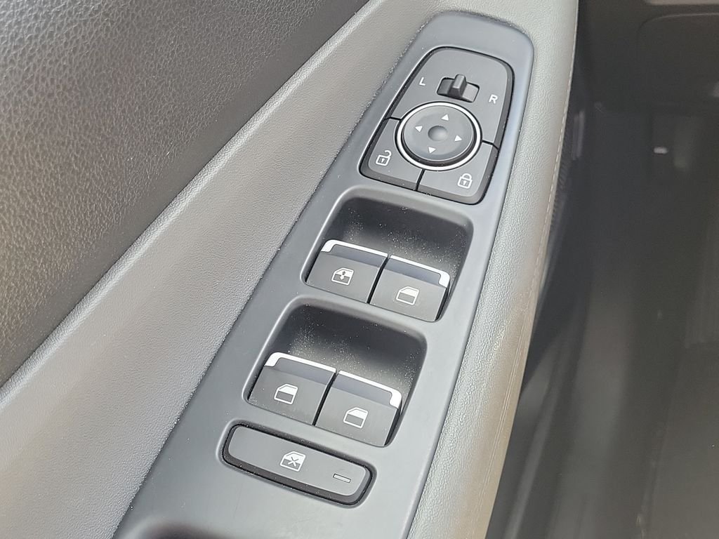2021 Hyundai Santa Fe SE - Photo 19