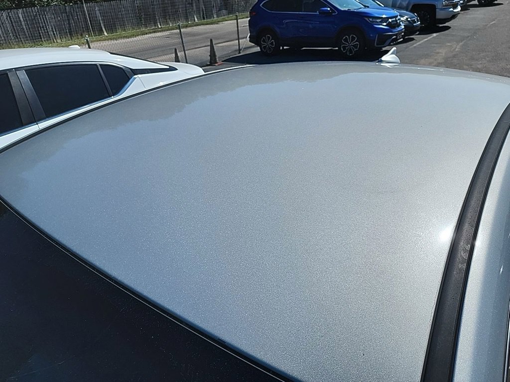 Used 2019 Silver Hyundai SE image 14