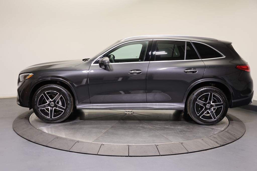 Used 2027  Mercedes-Benz GLC 300 image 4
