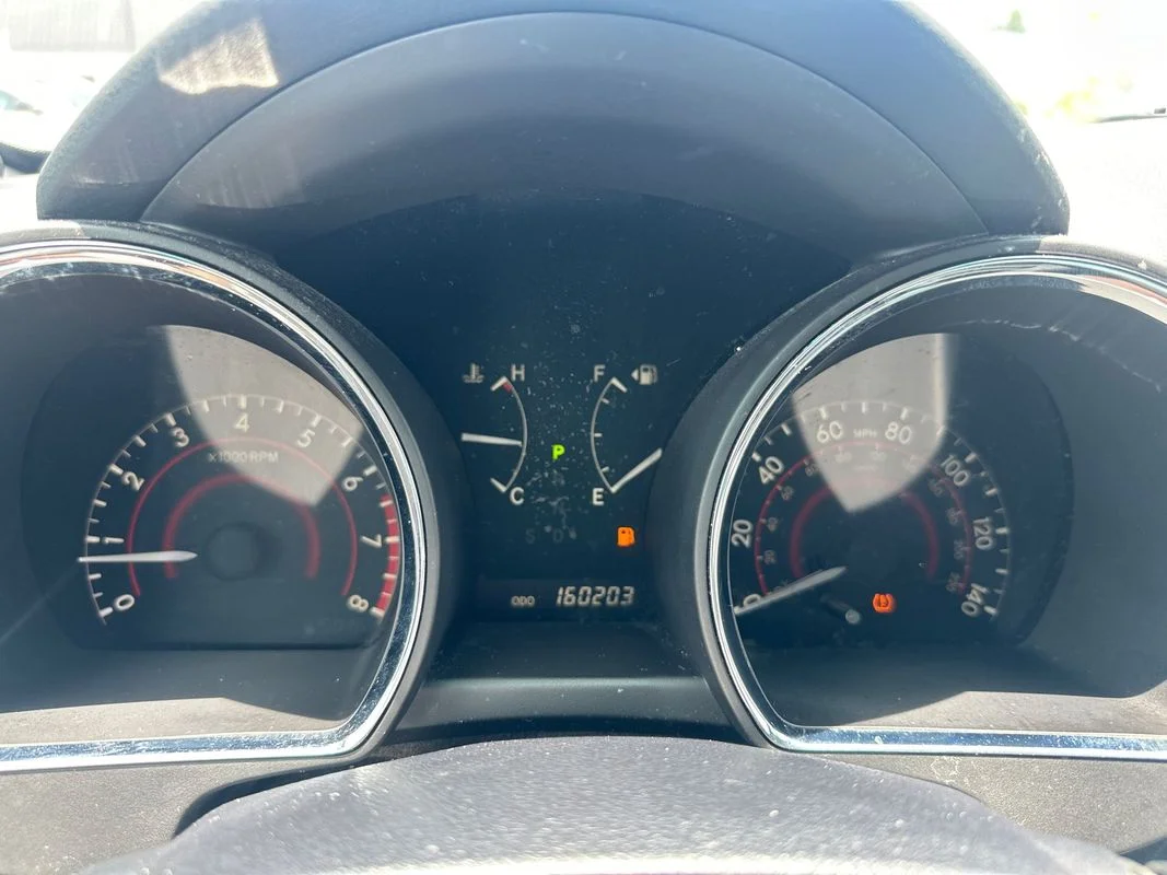 Used 2011  Toyota Base V6 image 18