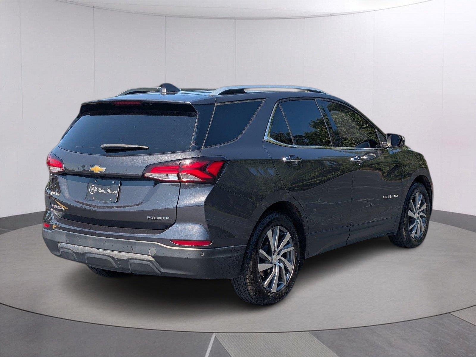 Used 2022 Iron Gray Metallic Chevrolet Premier image 5