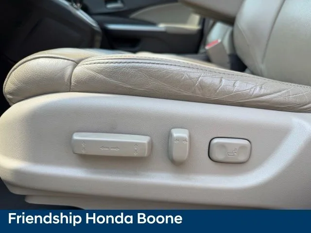 Used 2014 White Honda EX-L image 16